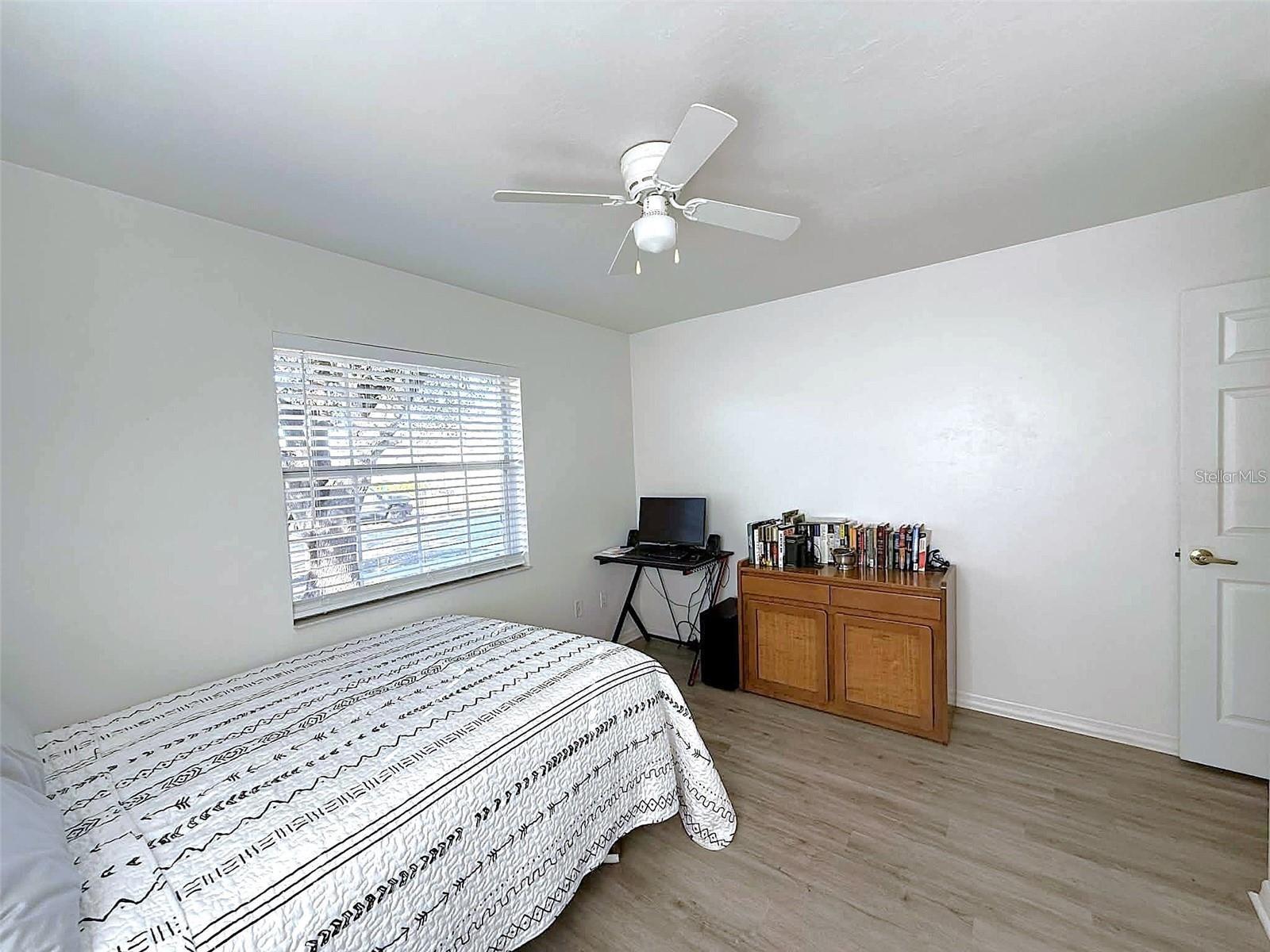 Image 32 of 43 For 504 Rose Apple Circle