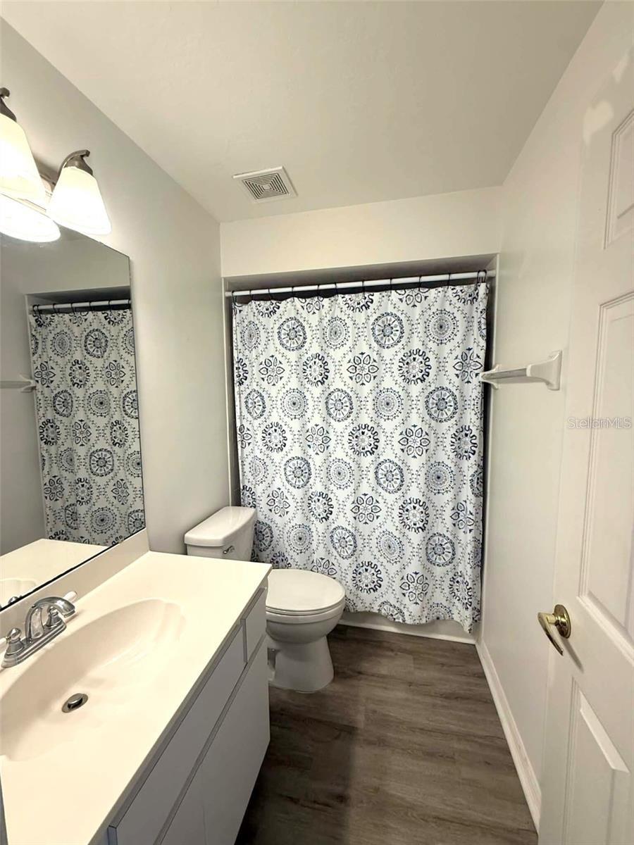 Image 35 of 43 For 504 Rose Apple Circle