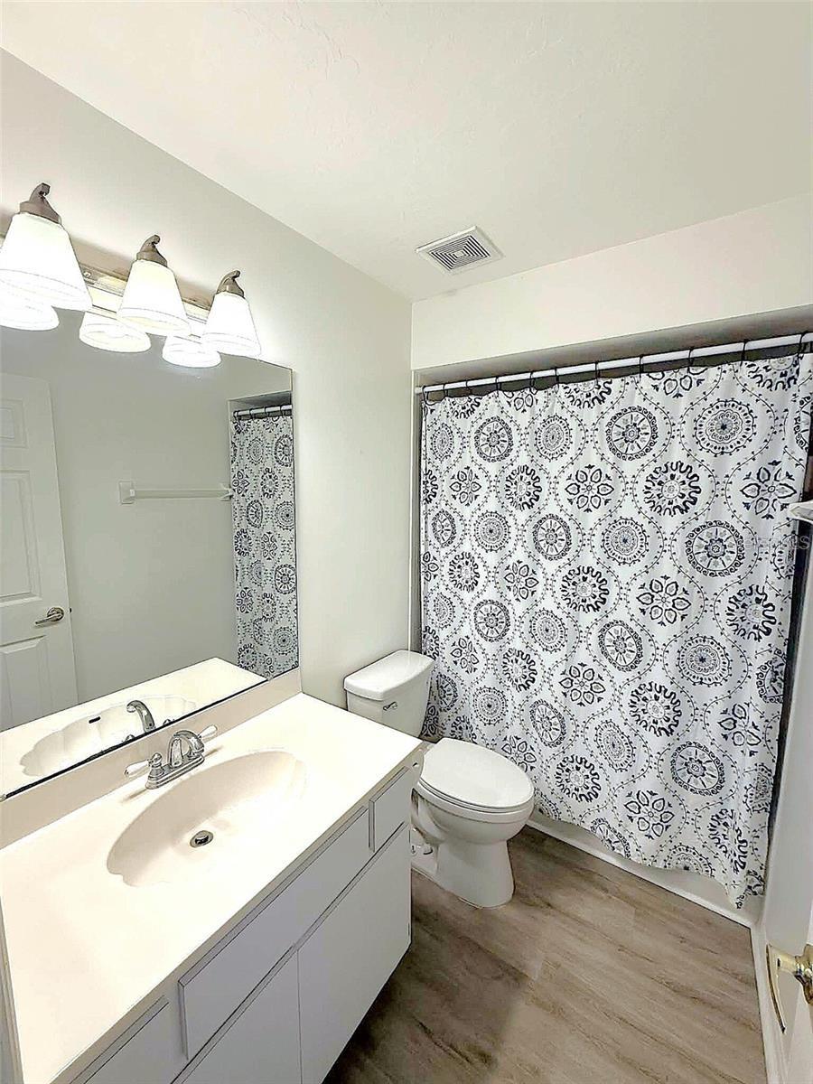 Image 36 of 43 For 504 Rose Apple Circle