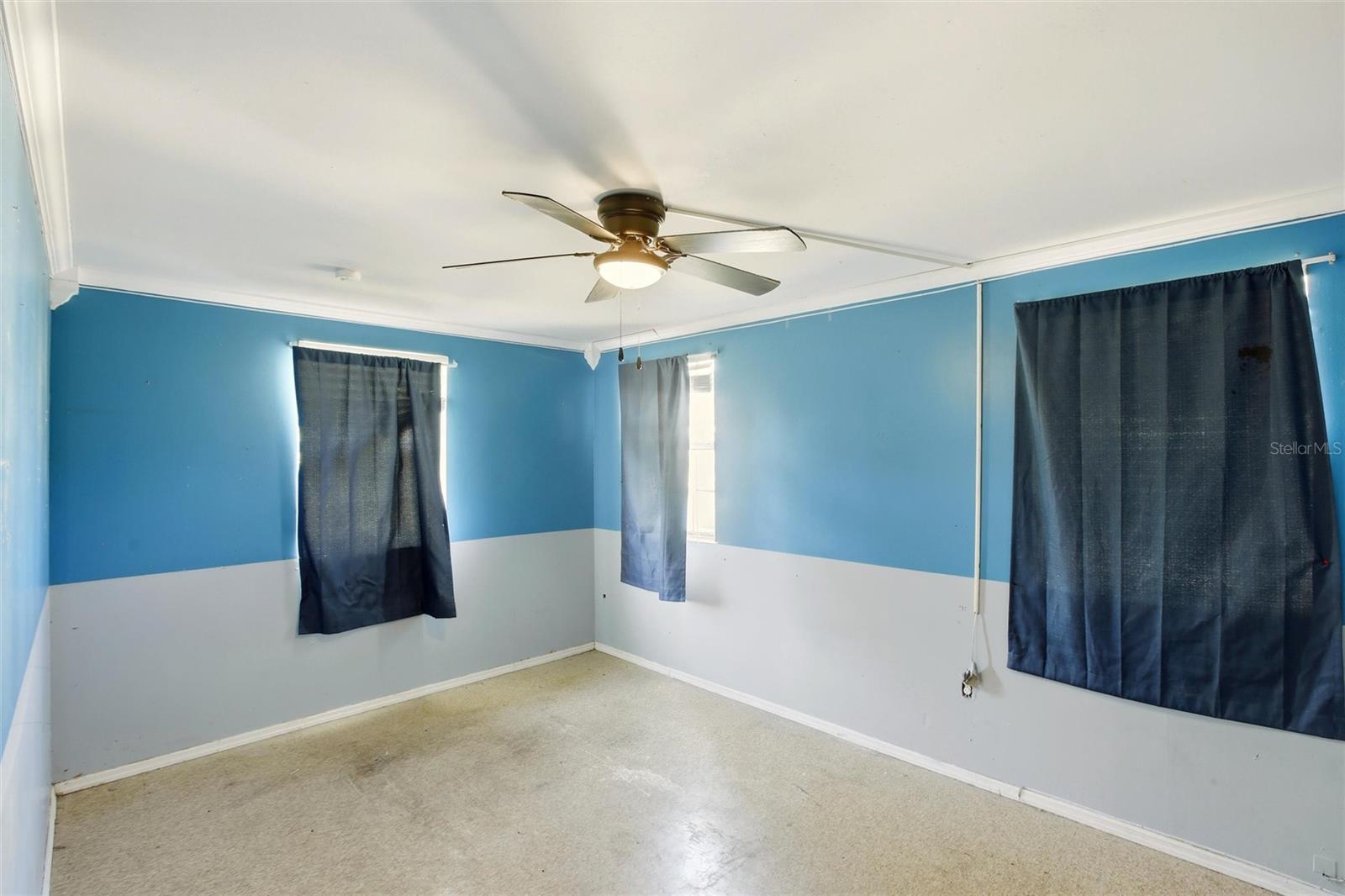 Image 22 of 35 For 21585 Olean Boulevard