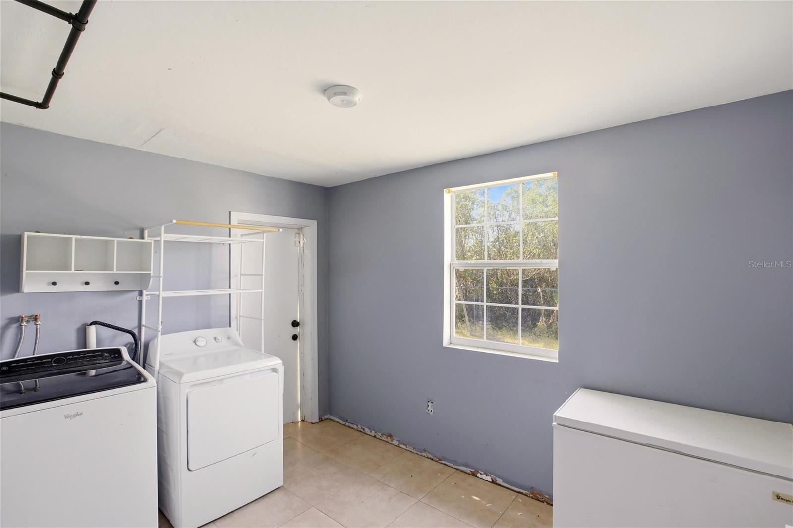 Image 24 of 35 For 21585 Olean Boulevard