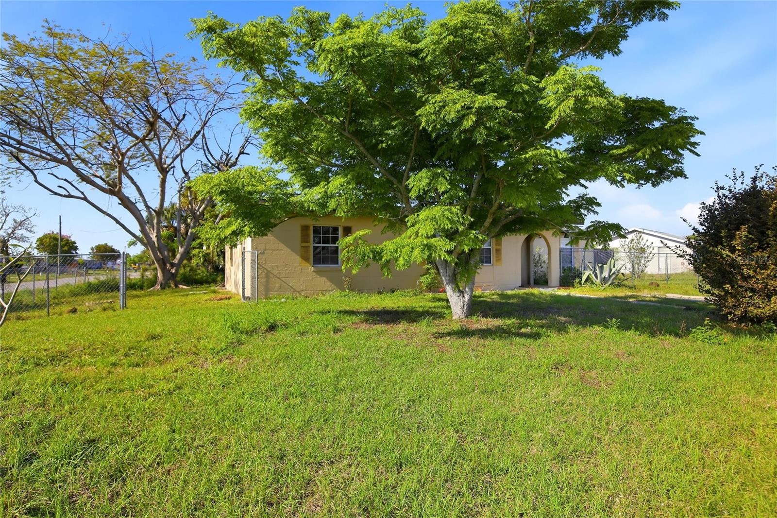 Image 32 of 35 For 21585 Olean Boulevard