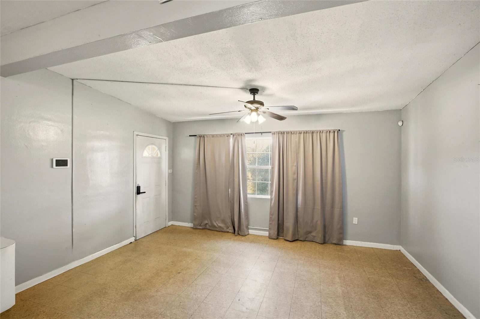 Image 5 of 35 For 21585 Olean Boulevard