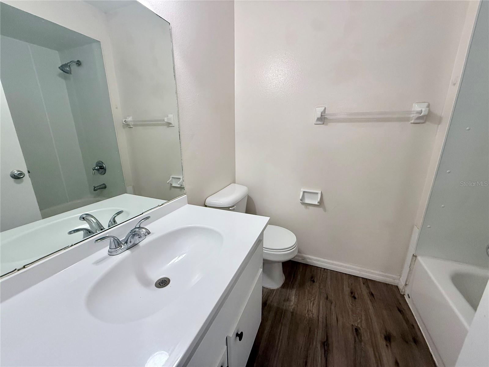 Image 4 of 5 For 21150 Gertrude Avenue F1