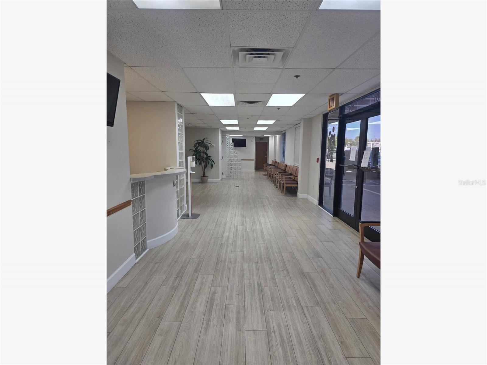 Image 14 of 16 For 2525 Harbor Boulevard 101