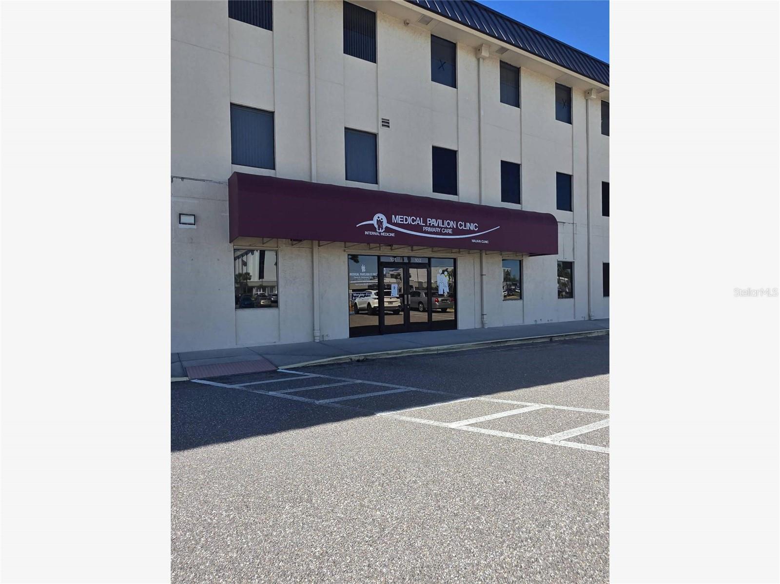 Image 3 of 16 For 2525 Harbor Boulevard 101