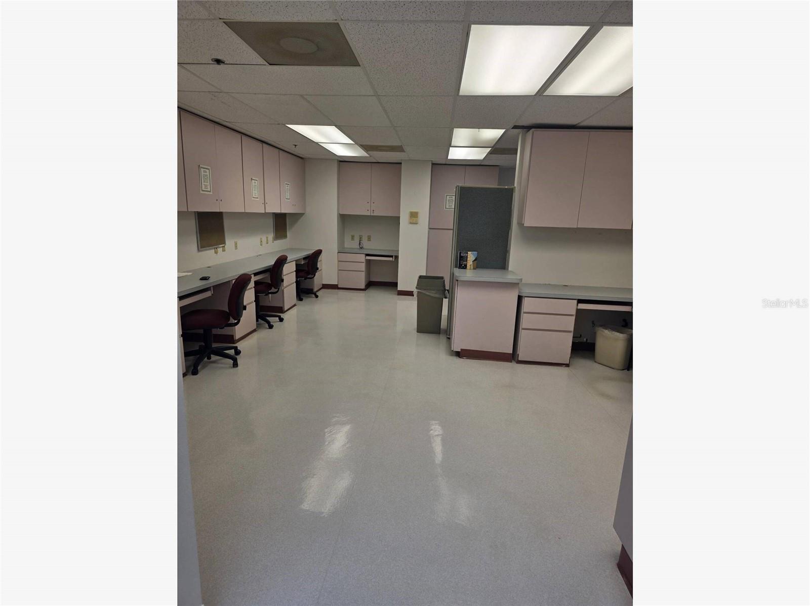 Image 4 of 16 For 2525 Harbor Boulevard 101