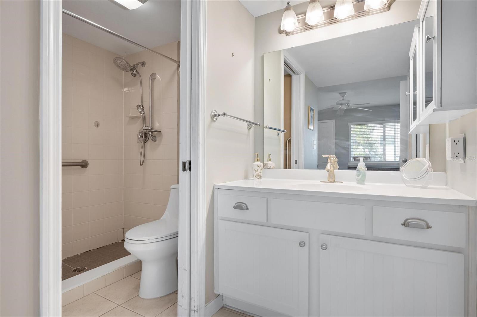 Image 26 of 47 For 150 Harborside Avenue 303