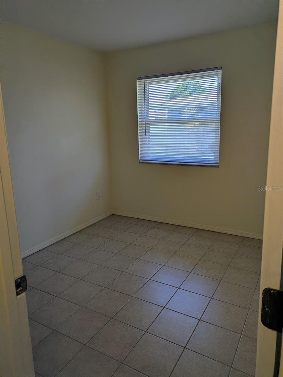 Image 17 of 18 For 5752 Espanola Avenue