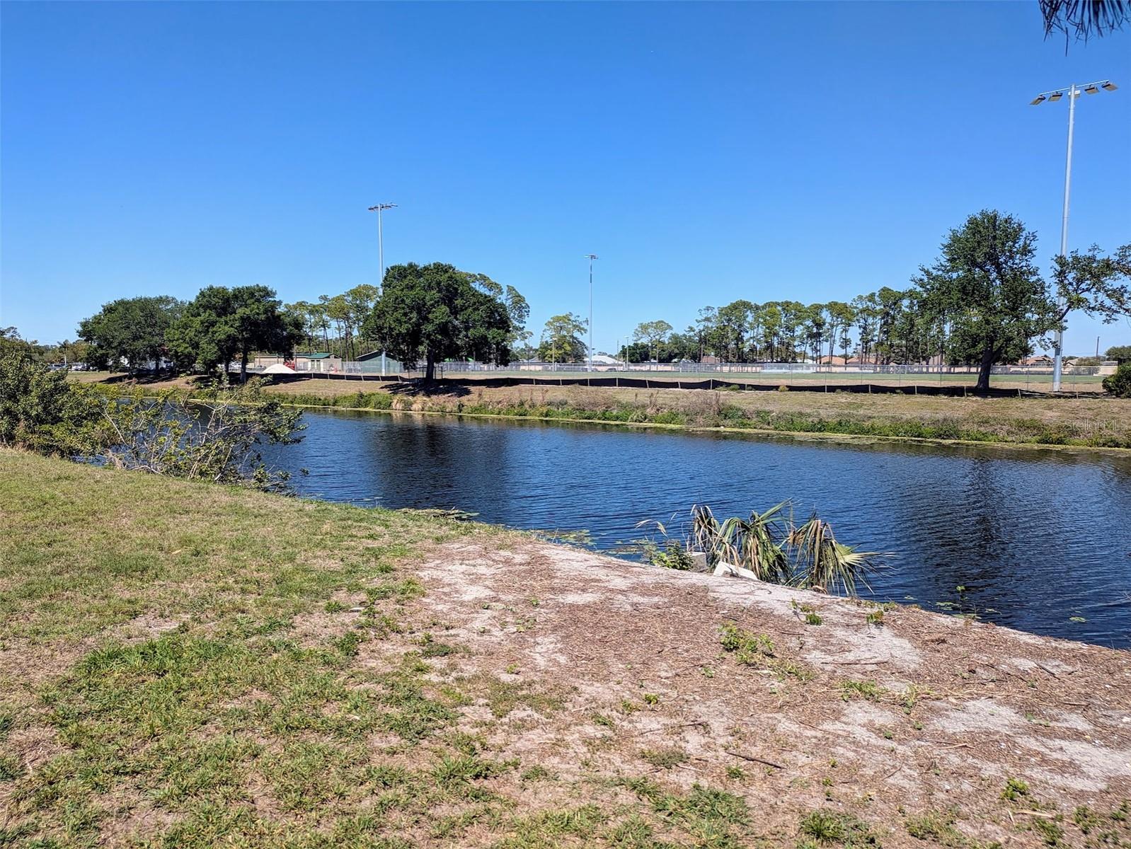 Image 4 of 18 For 5752 Espanola Avenue