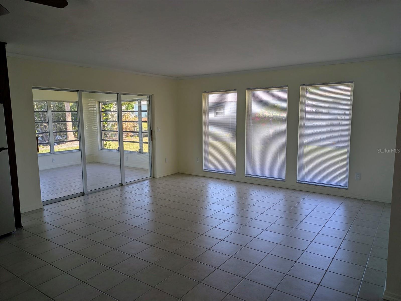 Image 9 of 18 For 5752 Espanola Avenue