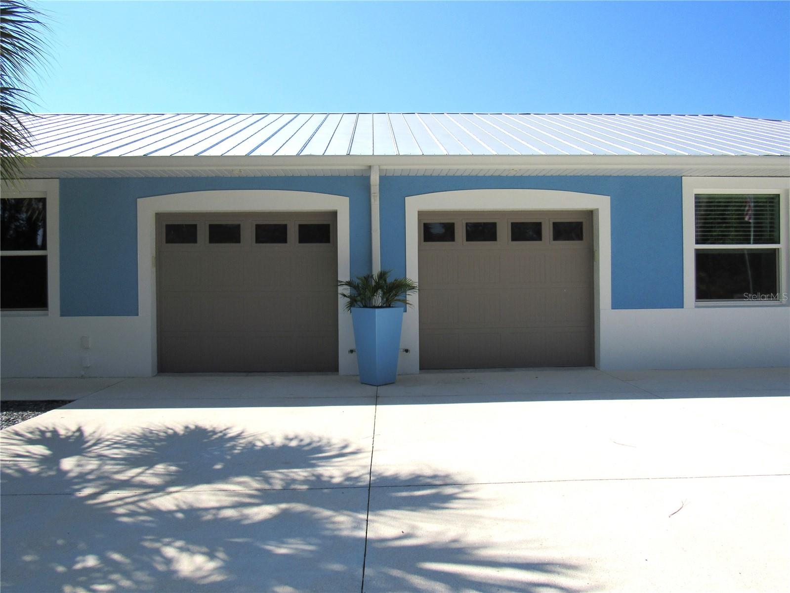 Image 12 of 50 For 2074 & 2076 Como Street