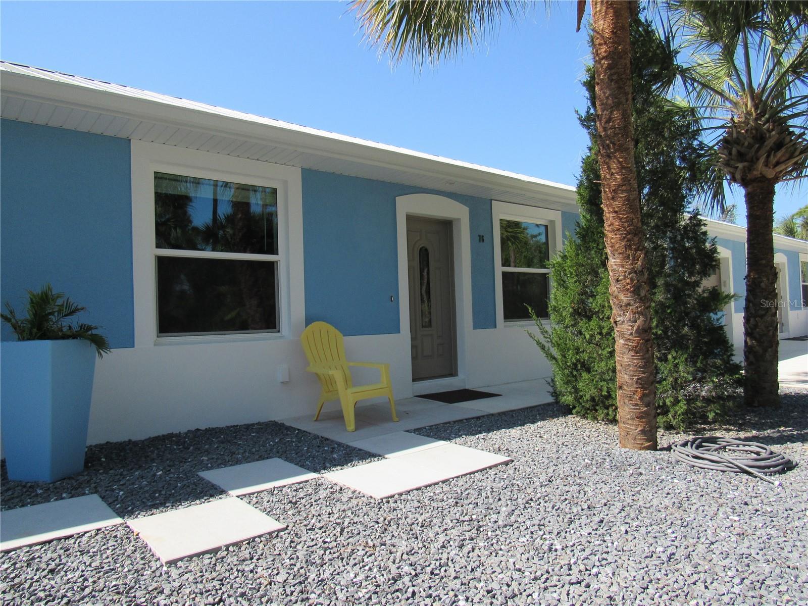 Image 3 of 50 For 2074 & 2076 Como Street