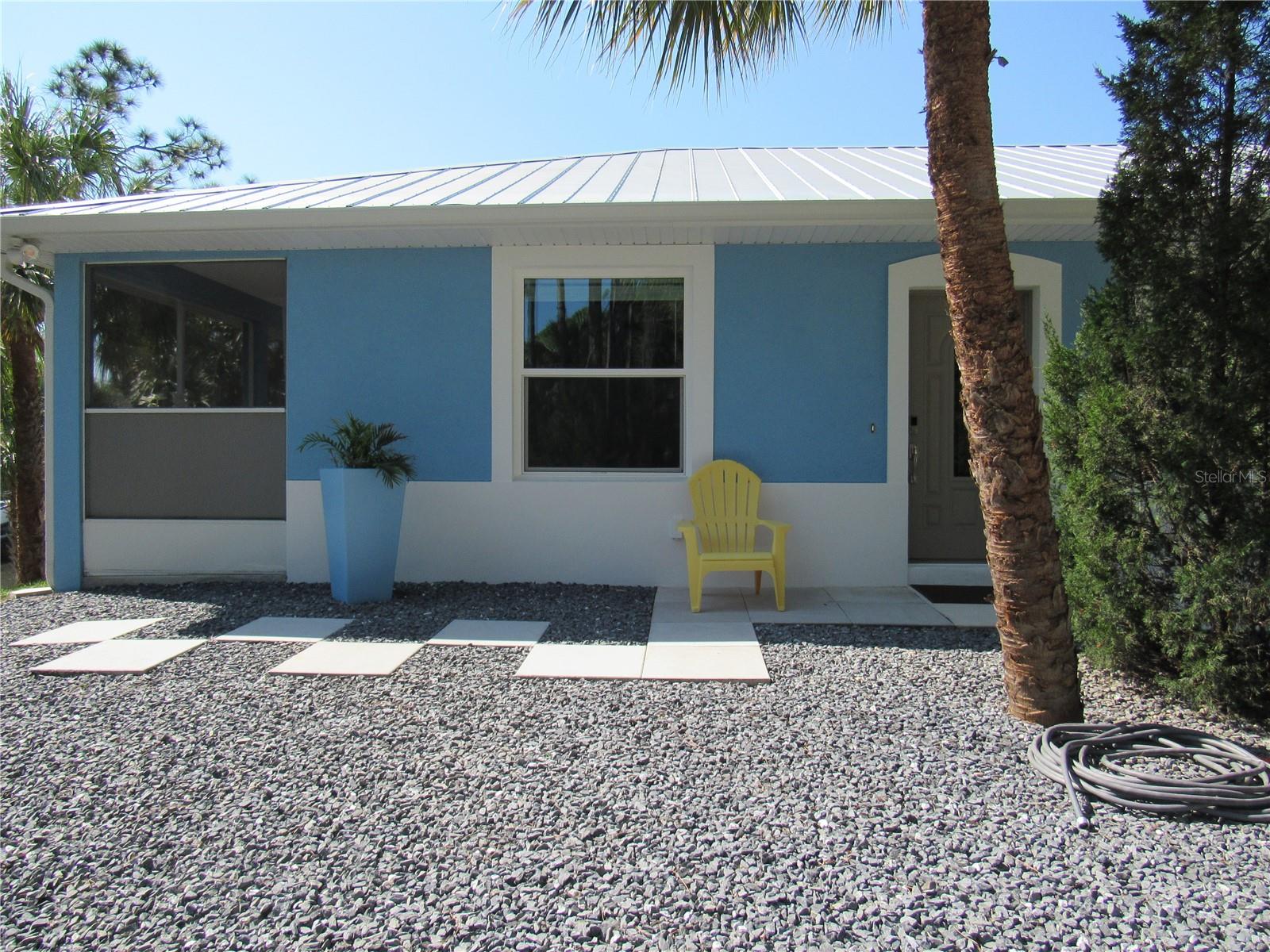 Image 4 of 50 For 2074 & 2076 Como Street