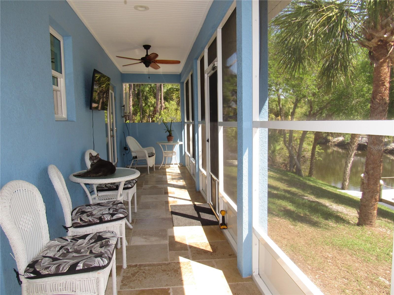 Image 43 of 50 For 2074 & 2076 Como Street