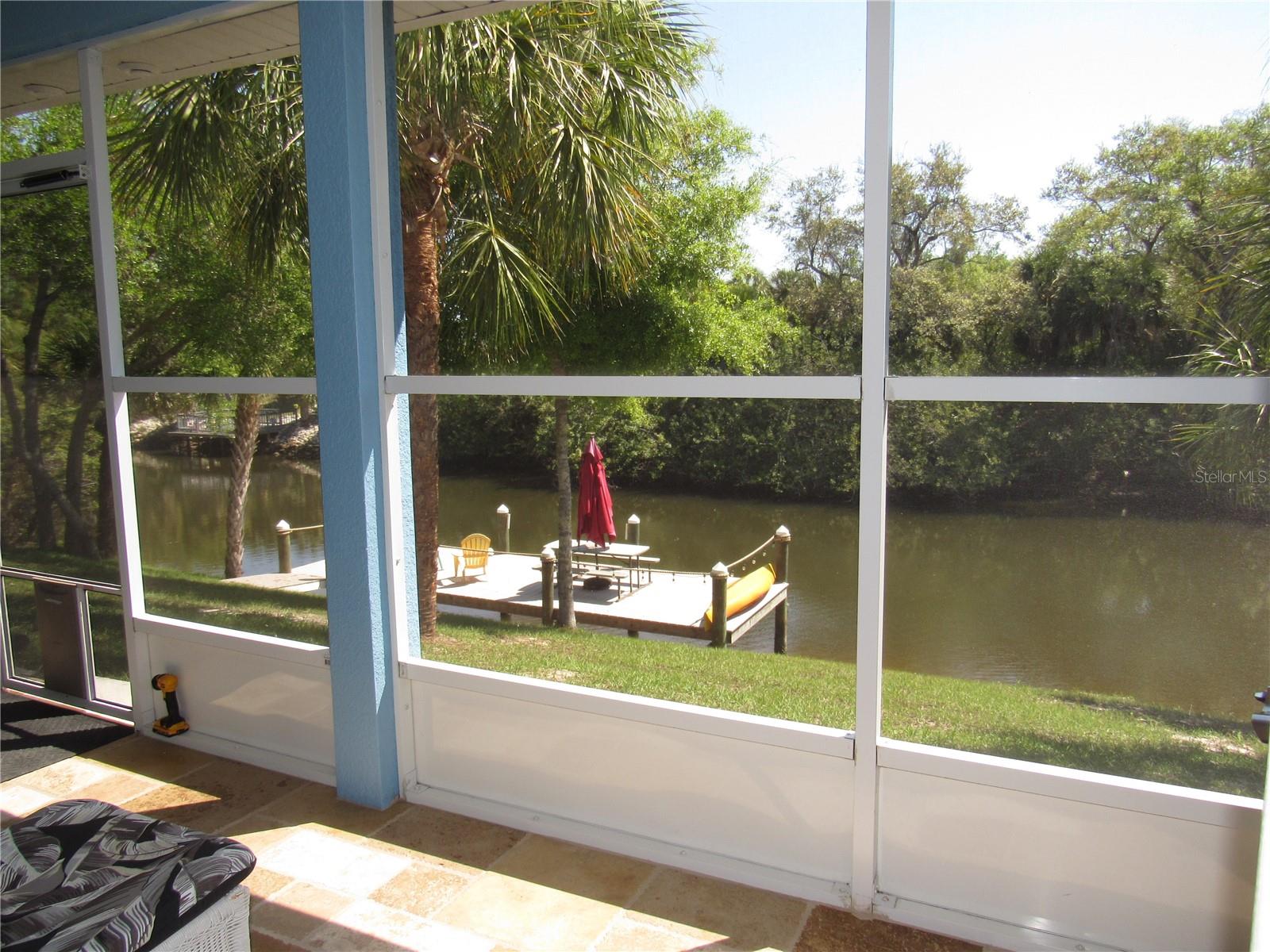 Image 44 of 50 For 2074 & 2076 Como Street