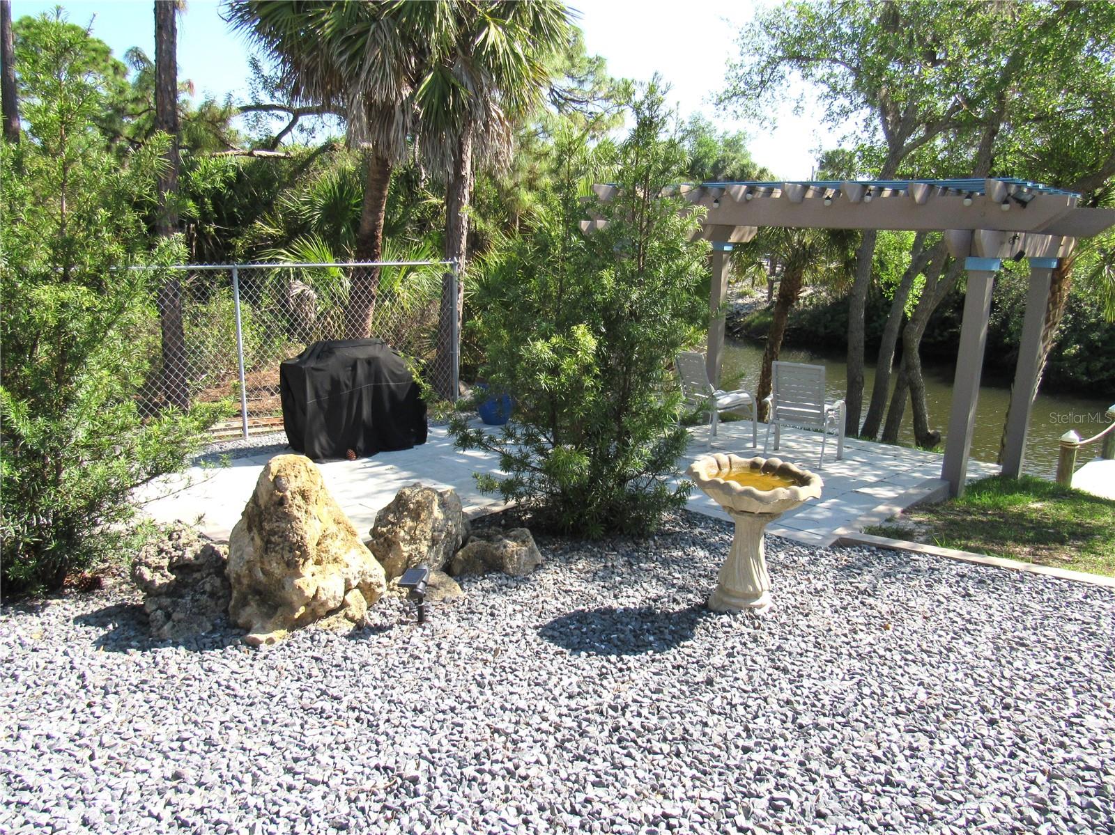 Image 47 of 50 For 2074 & 2076 Como Street