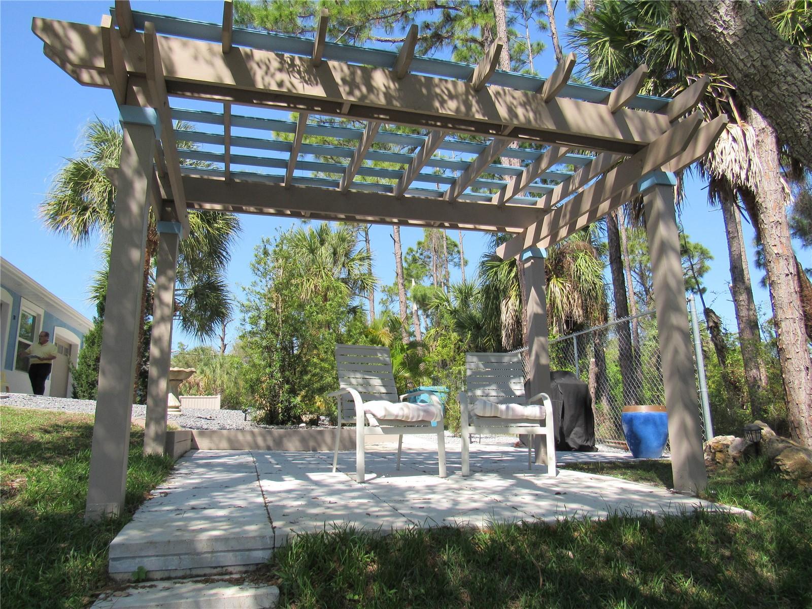 Image 9 of 50 For 2074 & 2076 Como Street