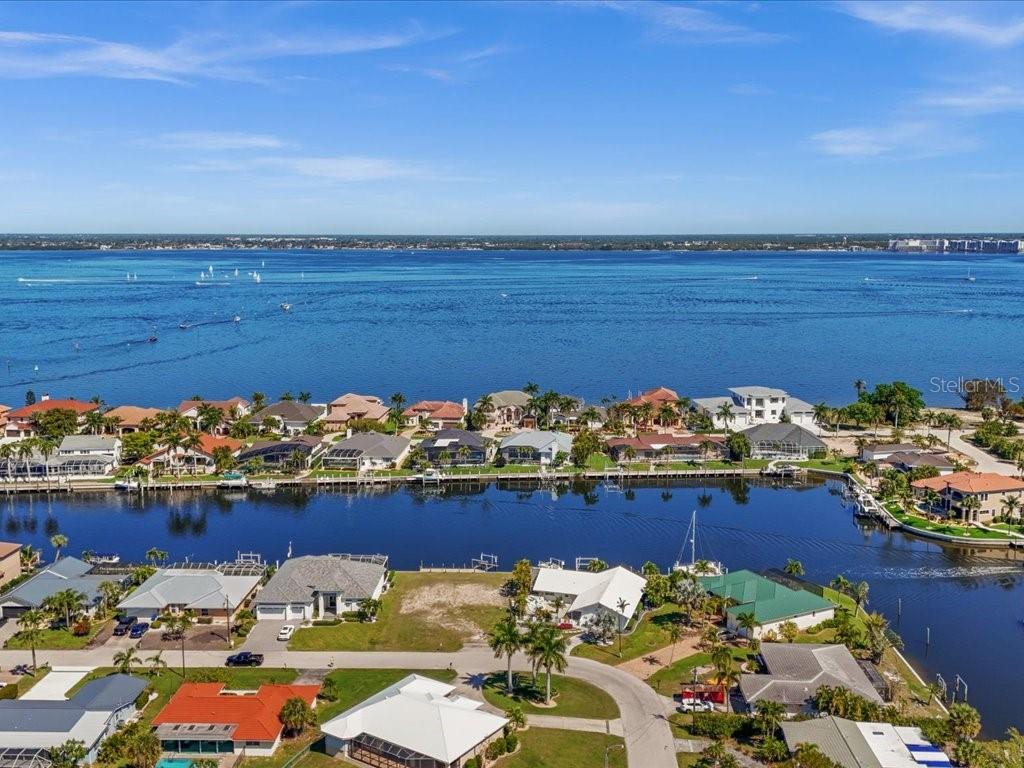 Image 3 of 6 For 2120 Gulfview Road