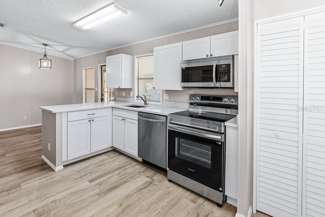 Image 14 of 46 For 2828 Toronado Trail