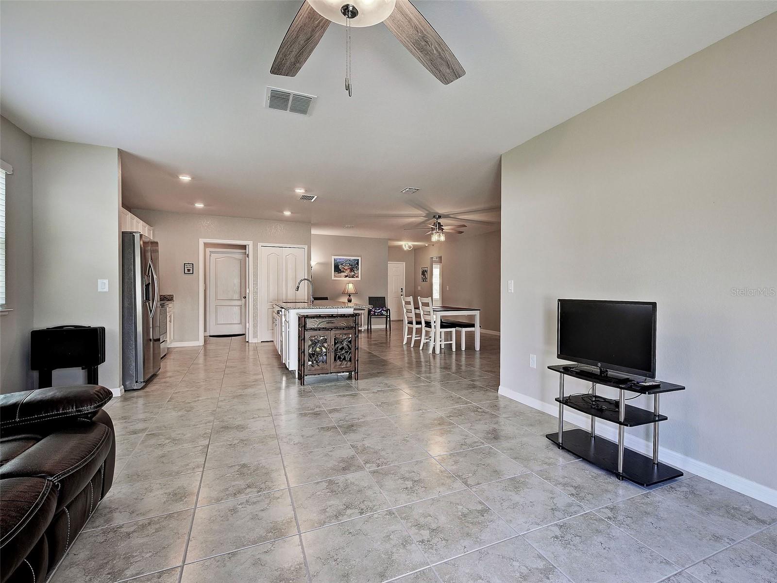 Image 19 of 62 For 2065 Apian Way