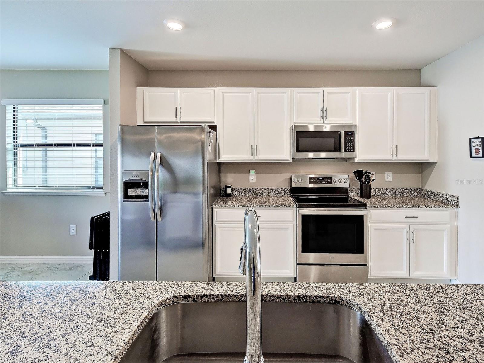 Image 26 of 62 For 2065 Apian Way