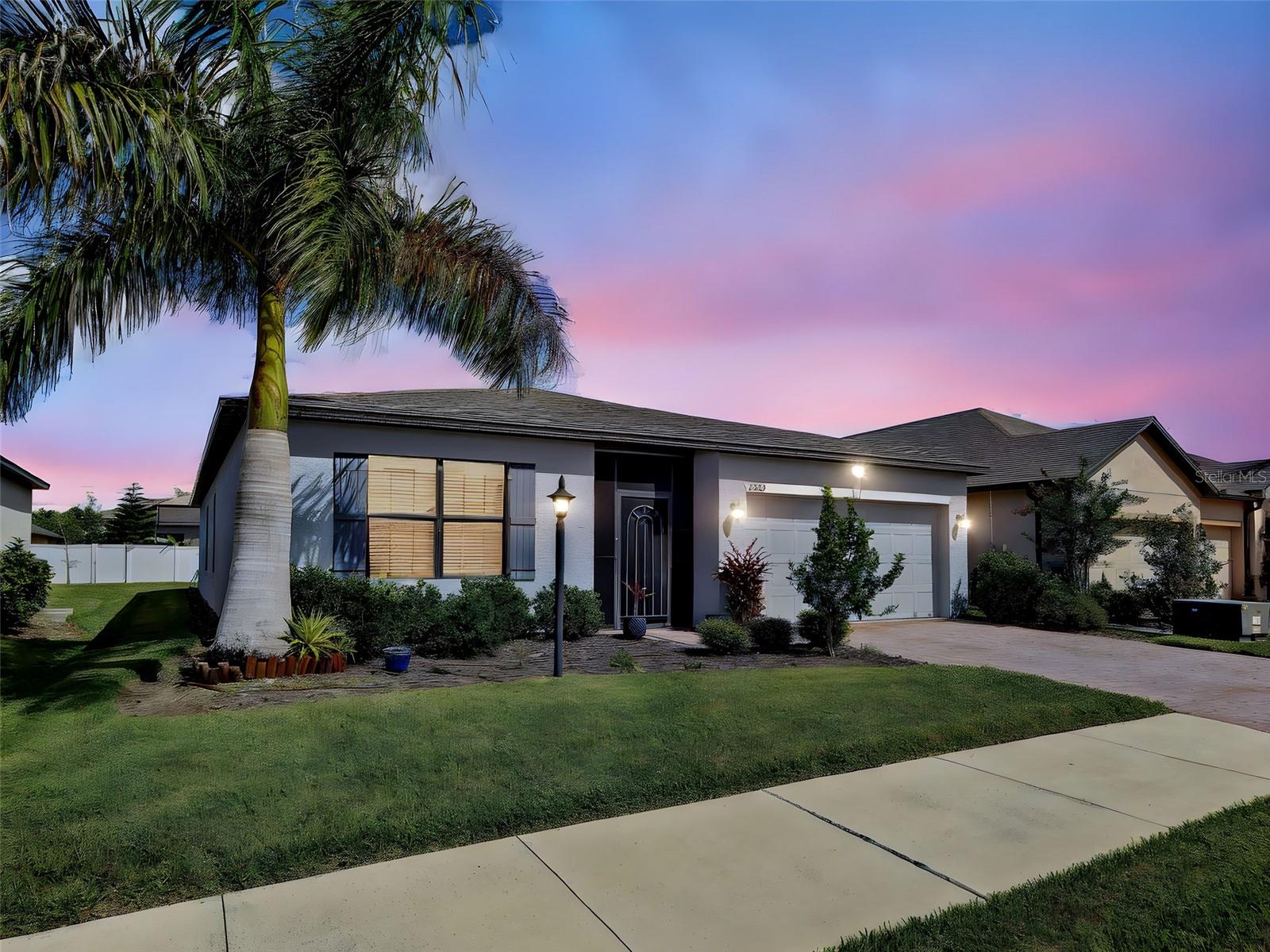 Image 4 of 62 For 2065 Apian Way