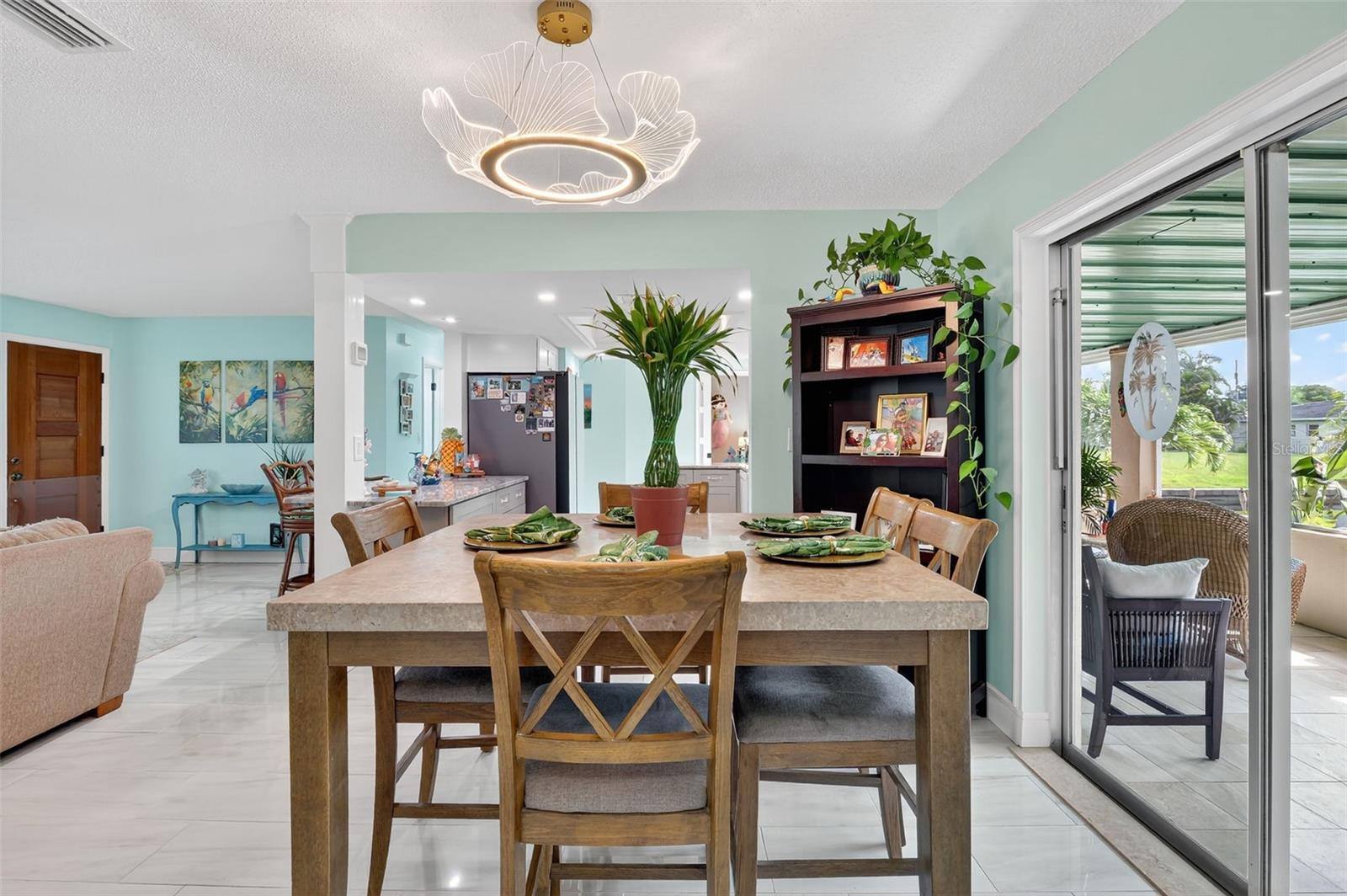 Image 16 of 82 For 4638 Vinsetta Avenue