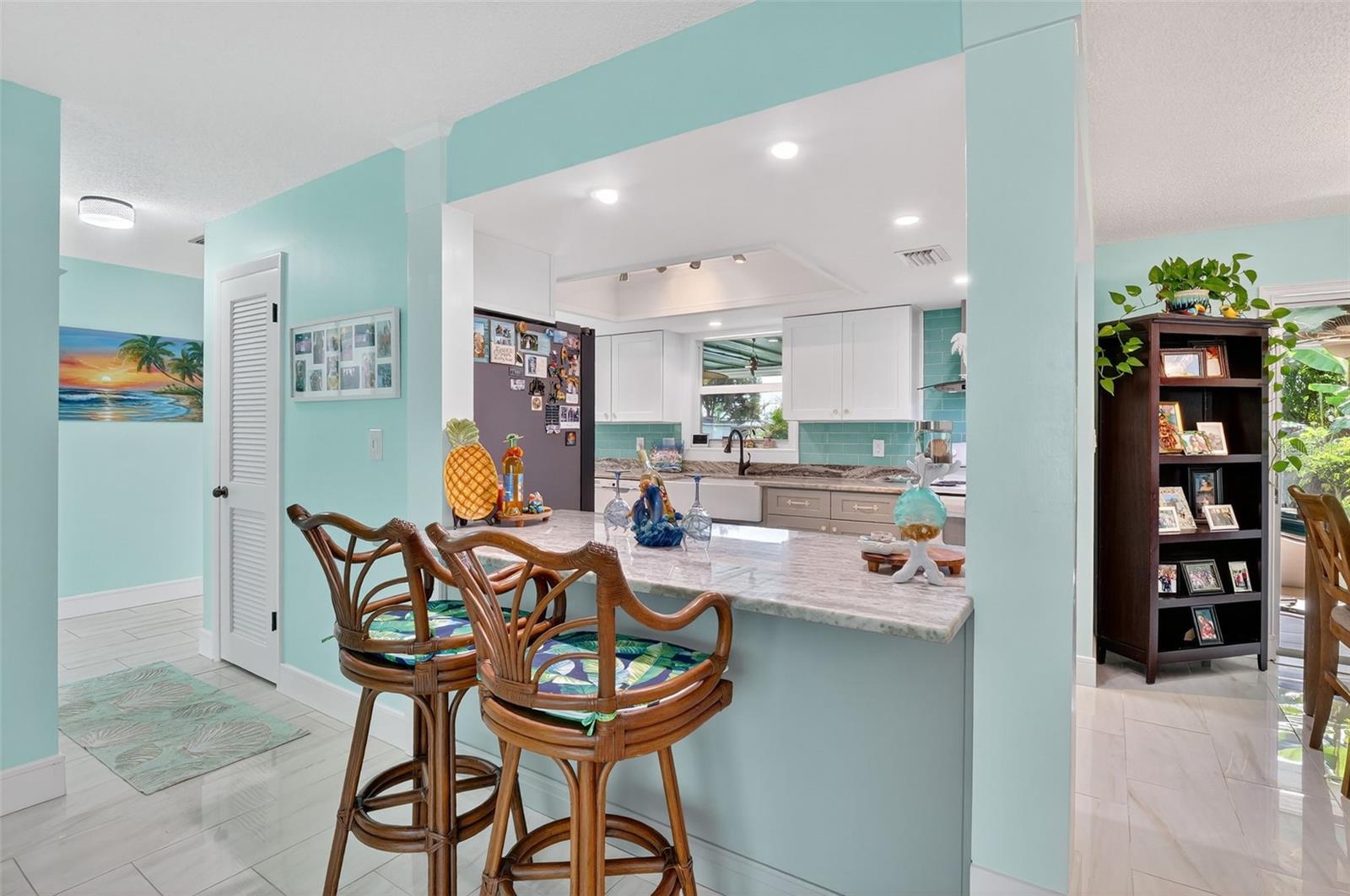 Image 17 of 82 For 4638 Vinsetta Avenue