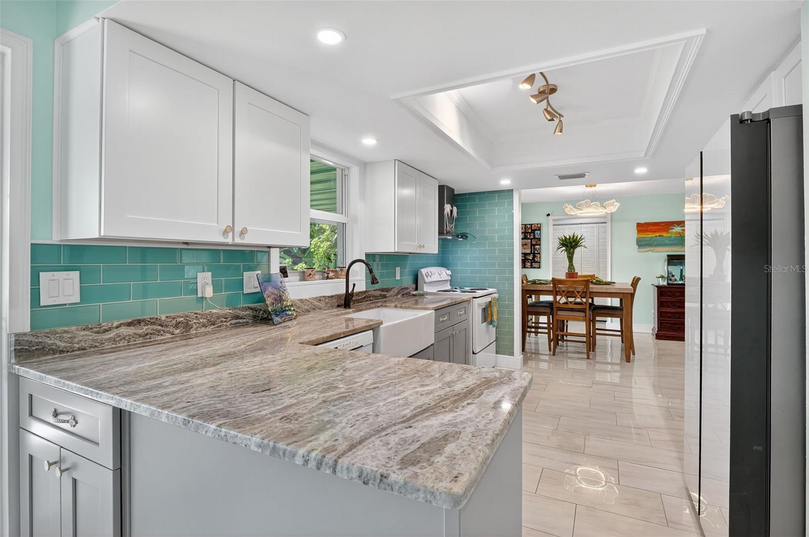 Image 19 of 82 For 4638 Vinsetta Avenue