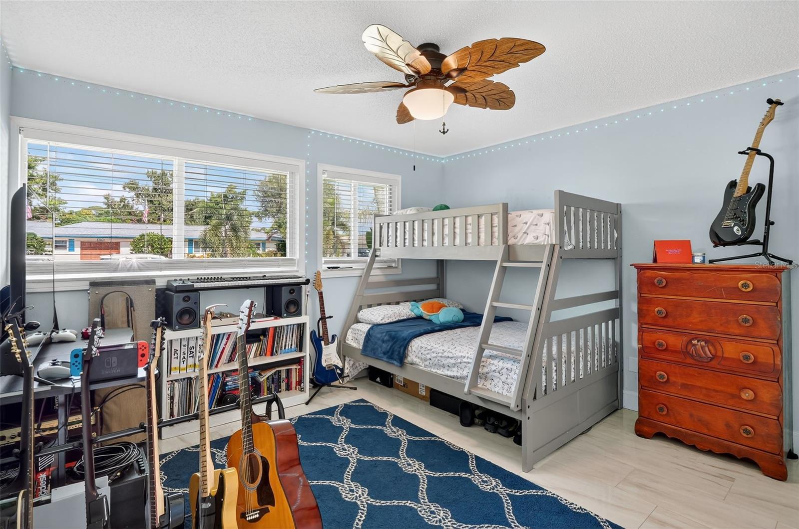 Image 21 of 82 For 4638 Vinsetta Avenue