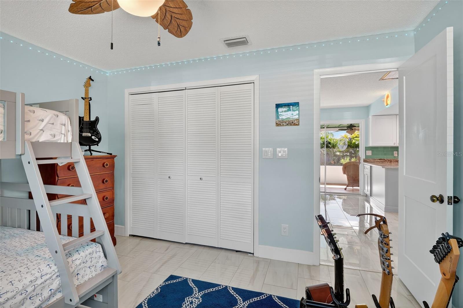 Image 23 of 82 For 4638 Vinsetta Avenue