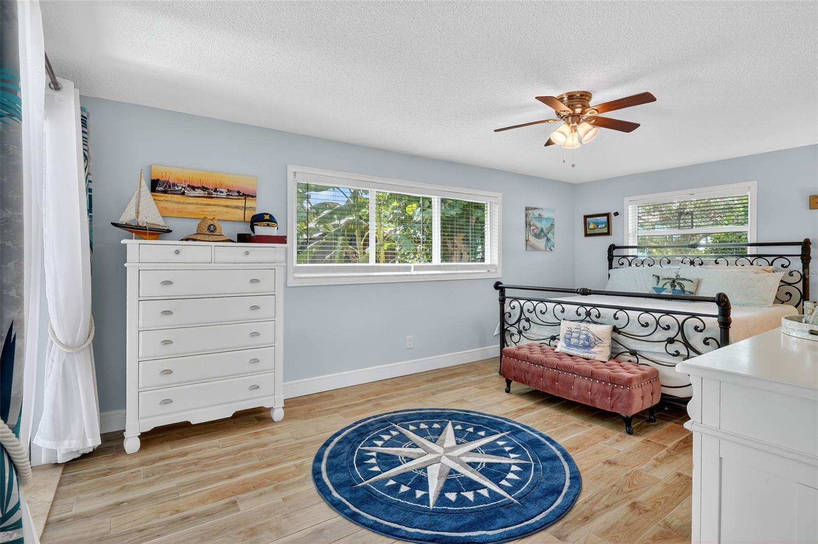 Image 27 of 82 For 4638 Vinsetta Avenue