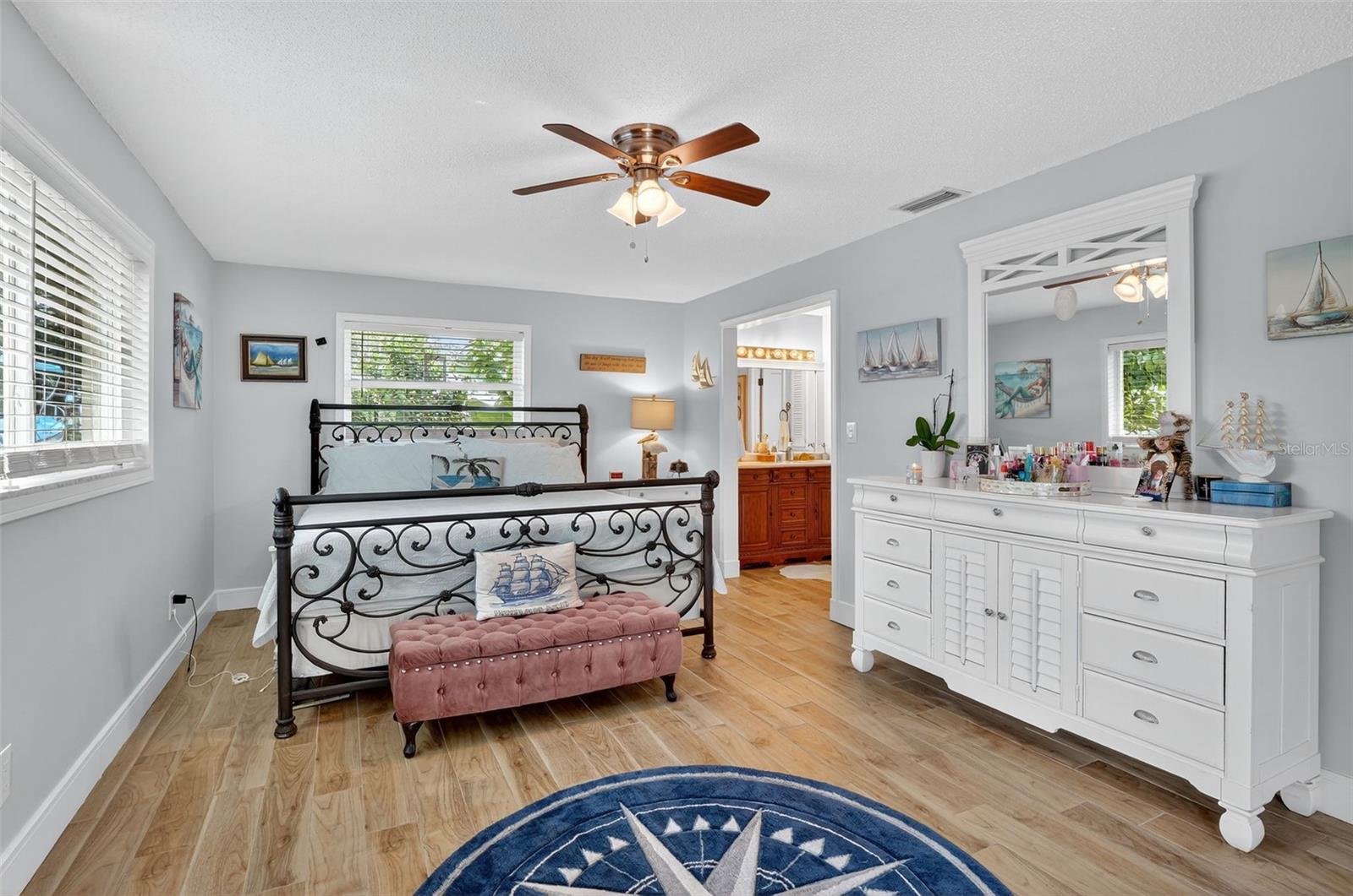 Image 28 of 82 For 4638 Vinsetta Avenue