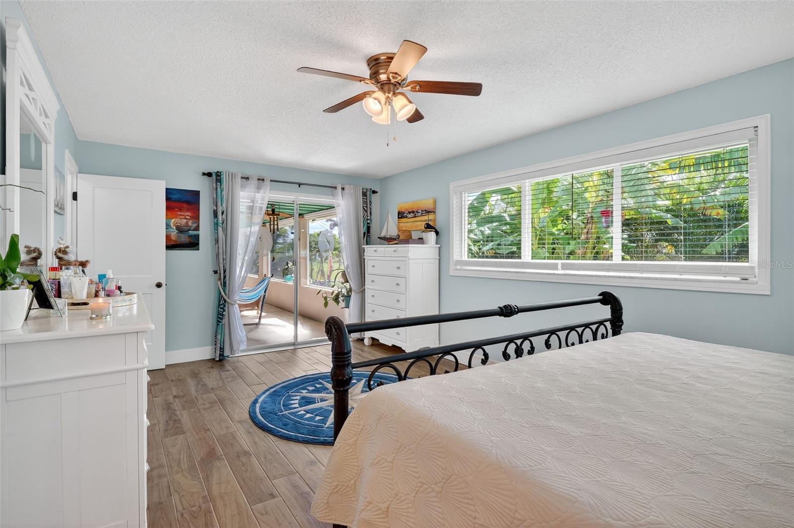 Image 29 of 82 For 4638 Vinsetta Avenue