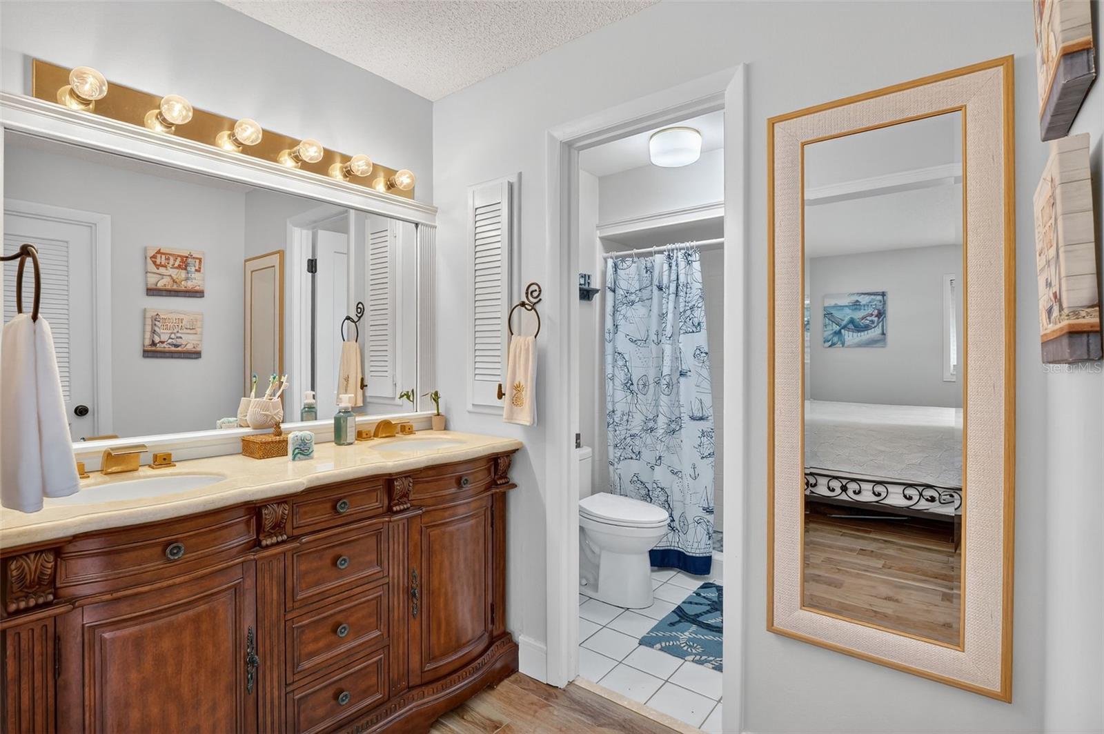 Image 30 of 82 For 4638 Vinsetta Avenue