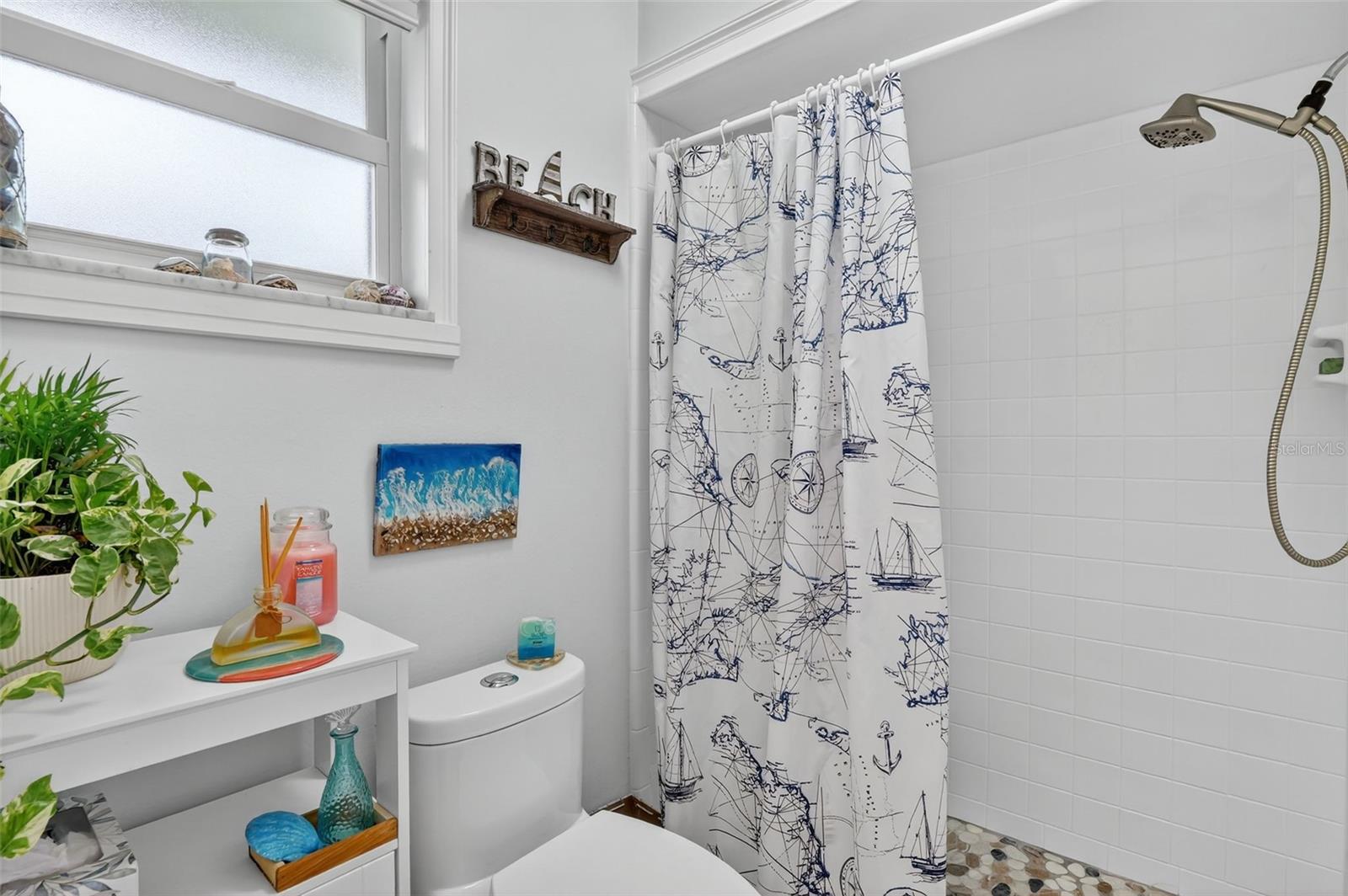 Image 31 of 82 For 4638 Vinsetta Avenue