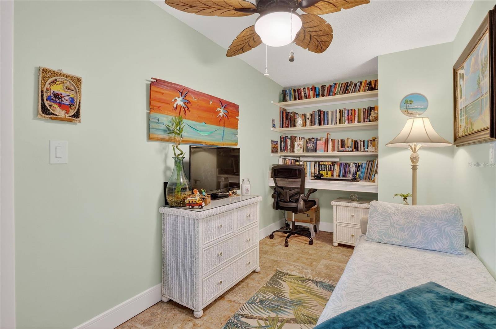 Image 32 of 82 For 4638 Vinsetta Avenue