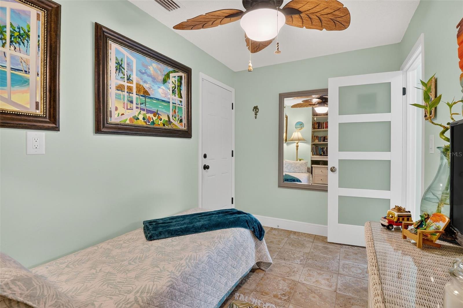 Image 33 of 82 For 4638 Vinsetta Avenue