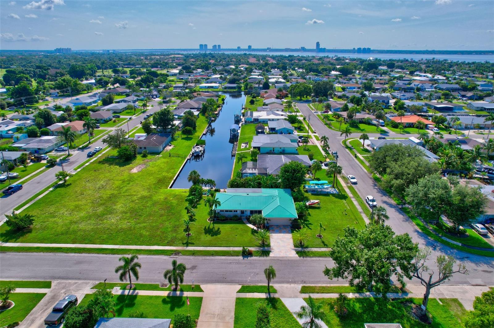 Image 46 of 82 For 4638 Vinsetta Avenue