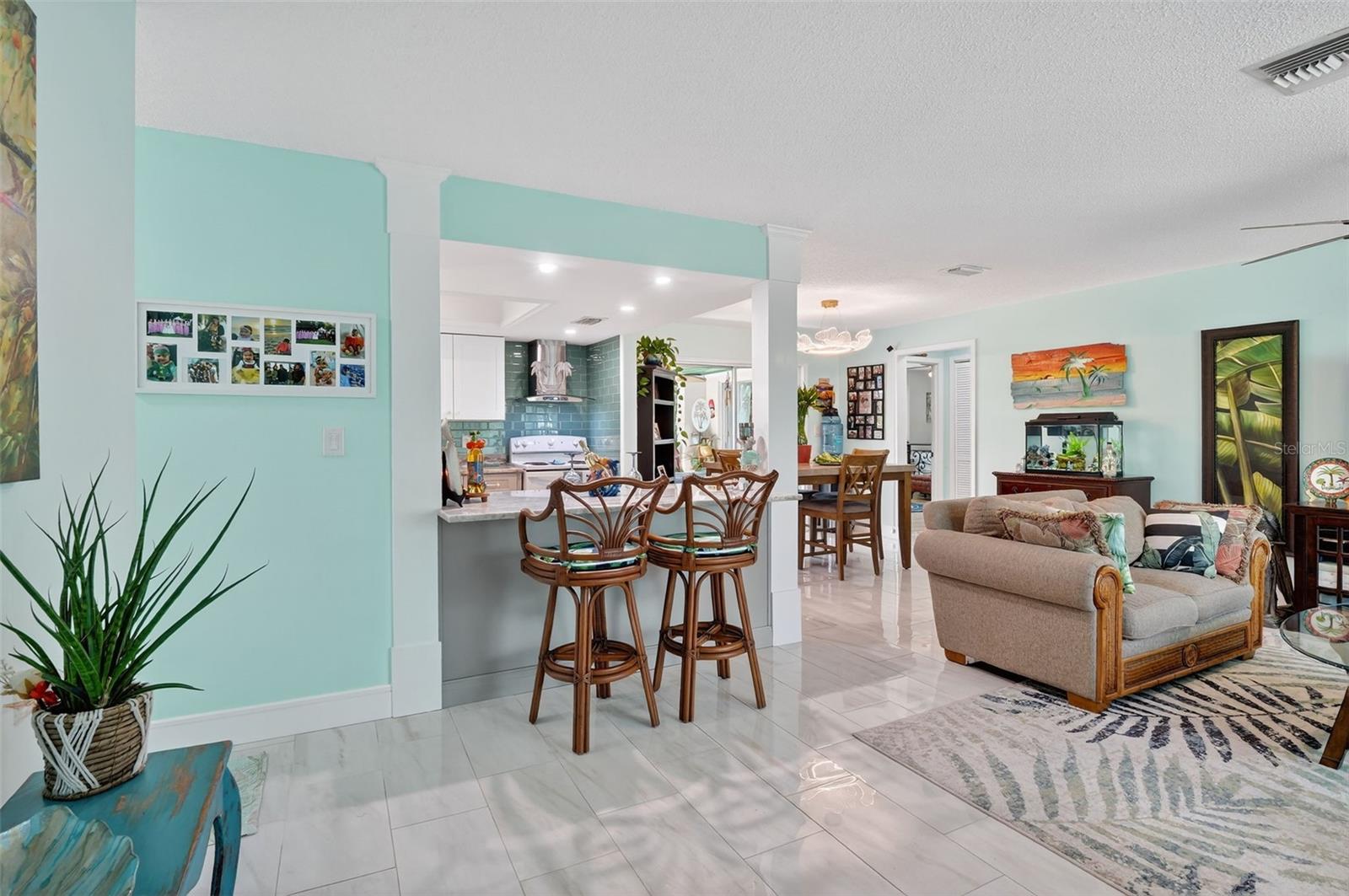 Image 8 of 82 For 4638 Vinsetta Avenue