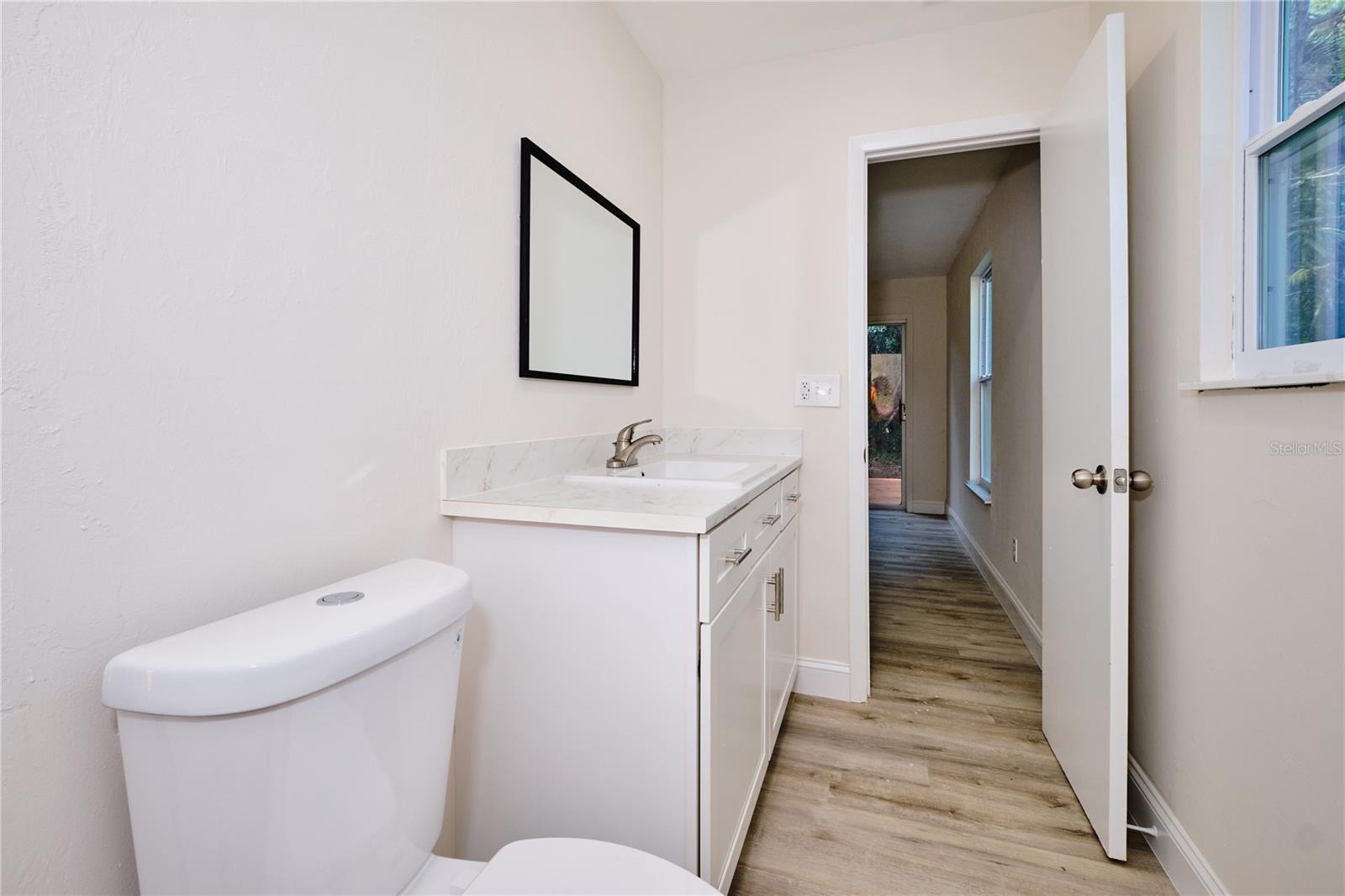 Listing photo id 24 for 221 18th Avenue Nw