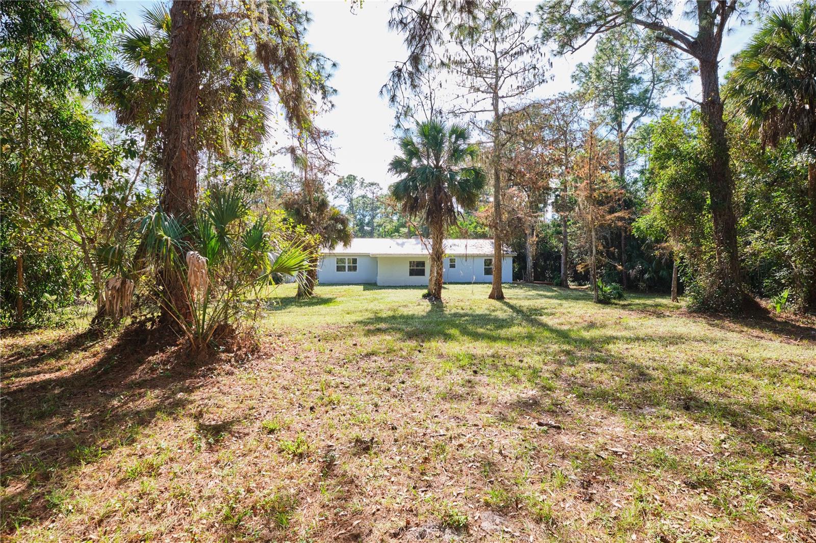 Listing photo id 51 for 221 18th Avenue Nw