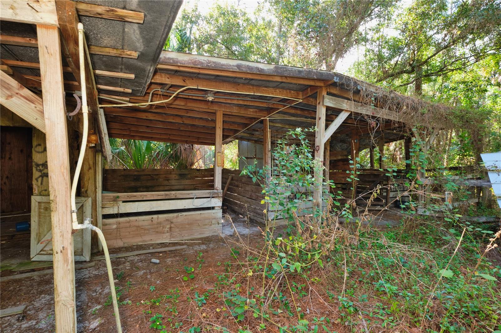 Listing photo id 57 for 221 18th Avenue Nw