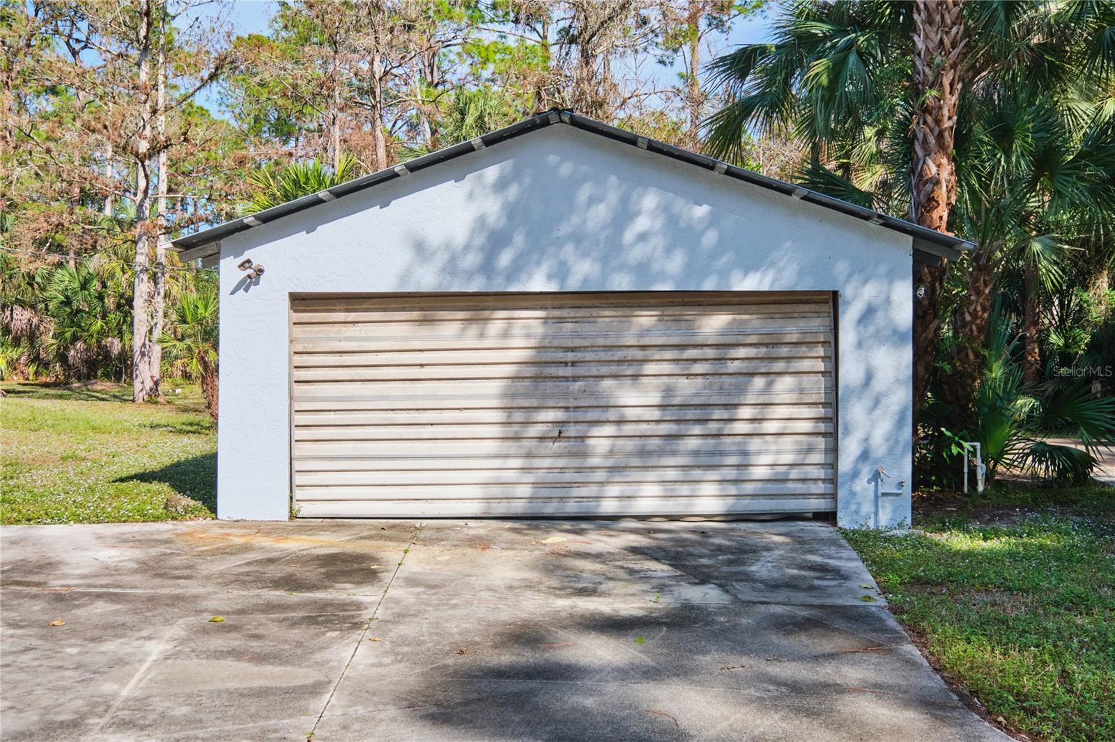 Listing photo id 69 for 221 18th Avenue Nw