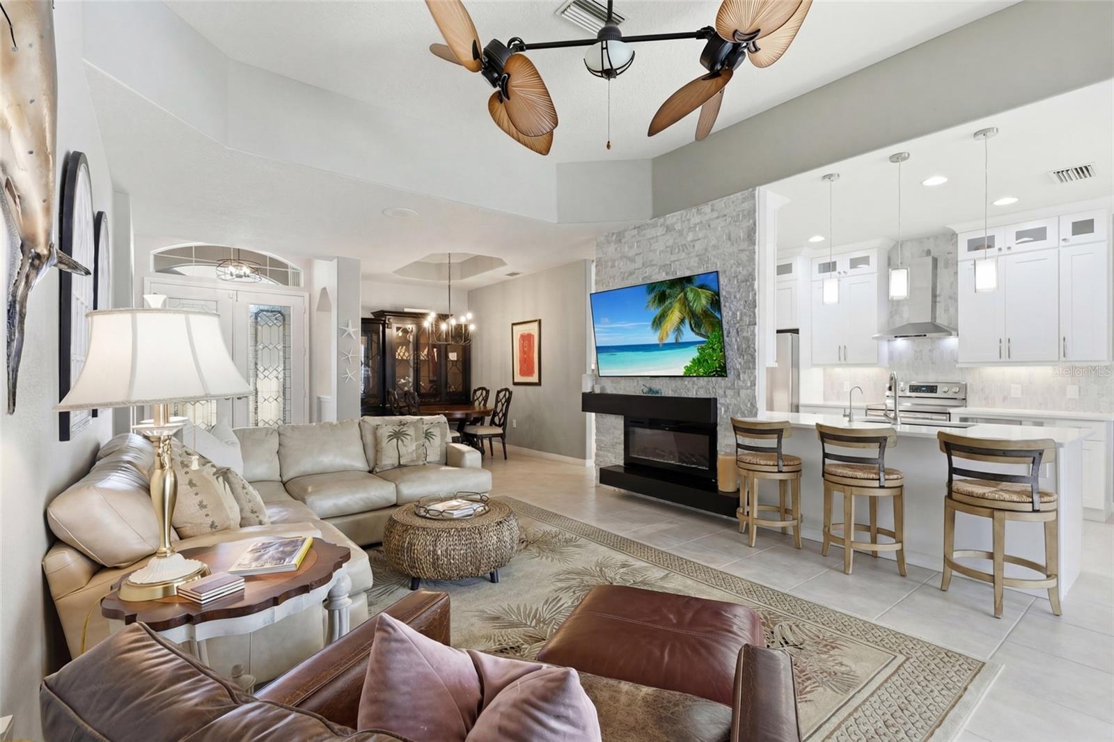 Image 4 of 40 For 5 Windward Terrace