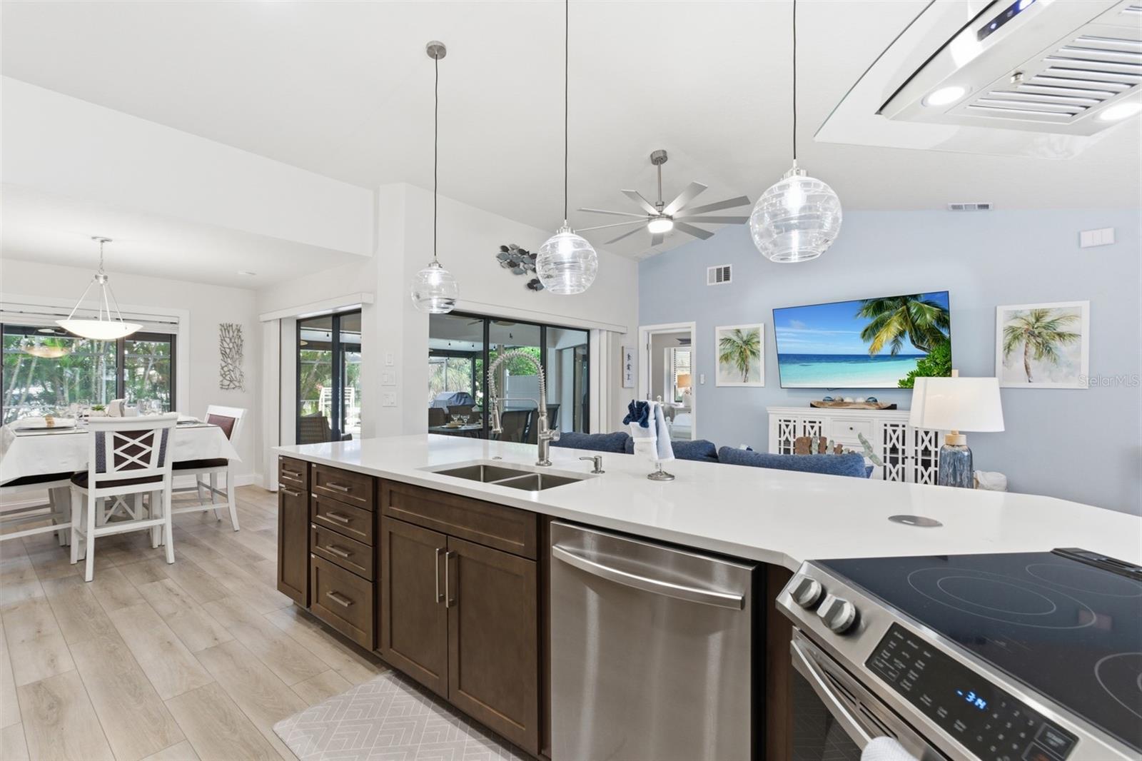 Image 16 of 56 For 302 Grace Street