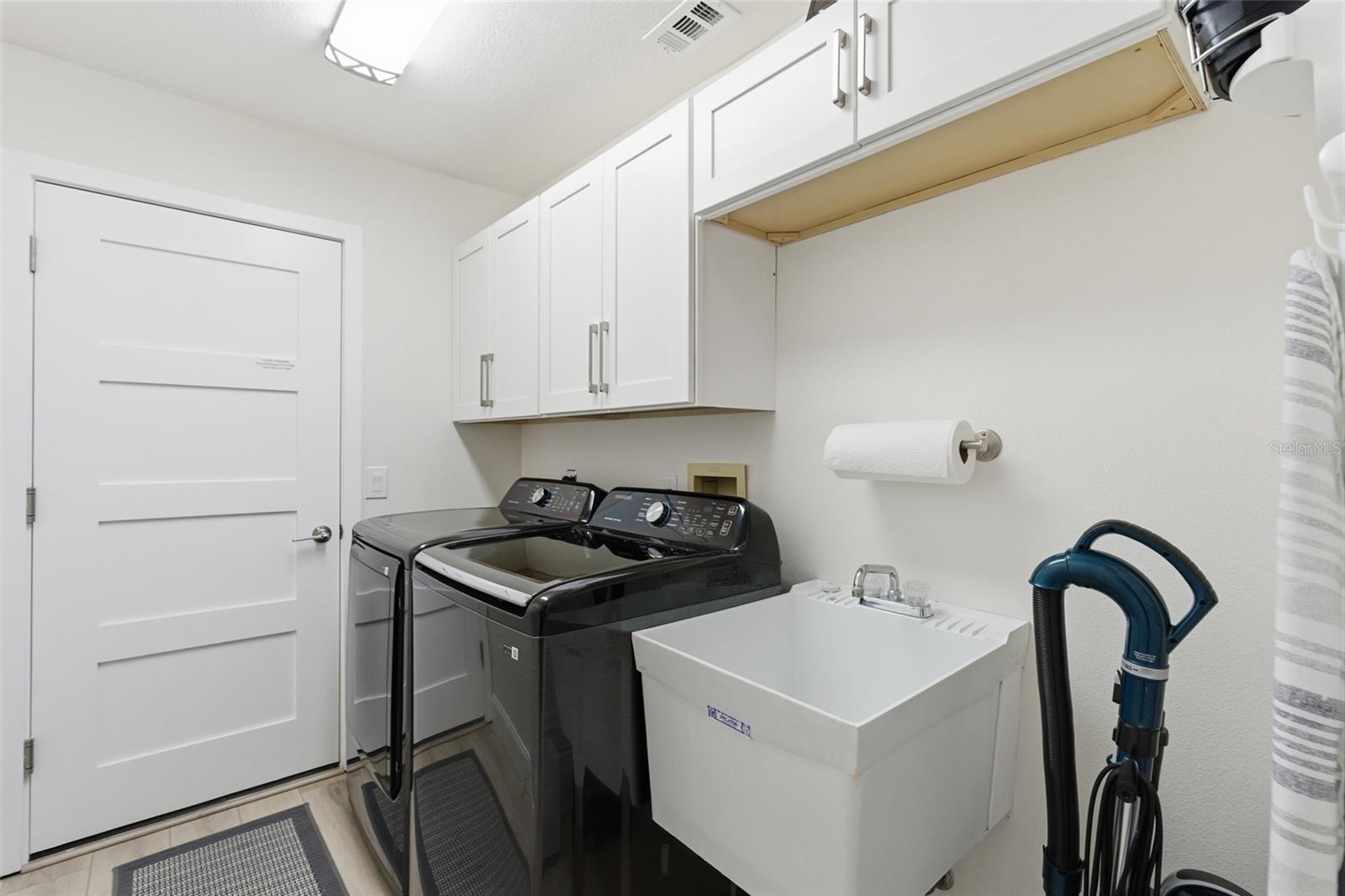 Image 35 of 56 For 302 Grace Street