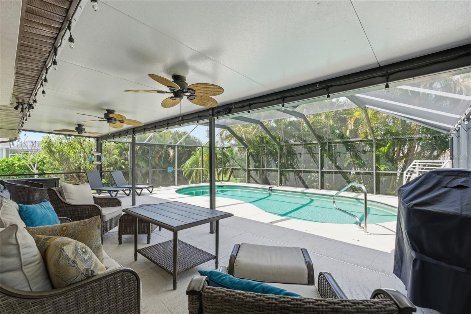 Image 43 of 56 For 302 Grace Street