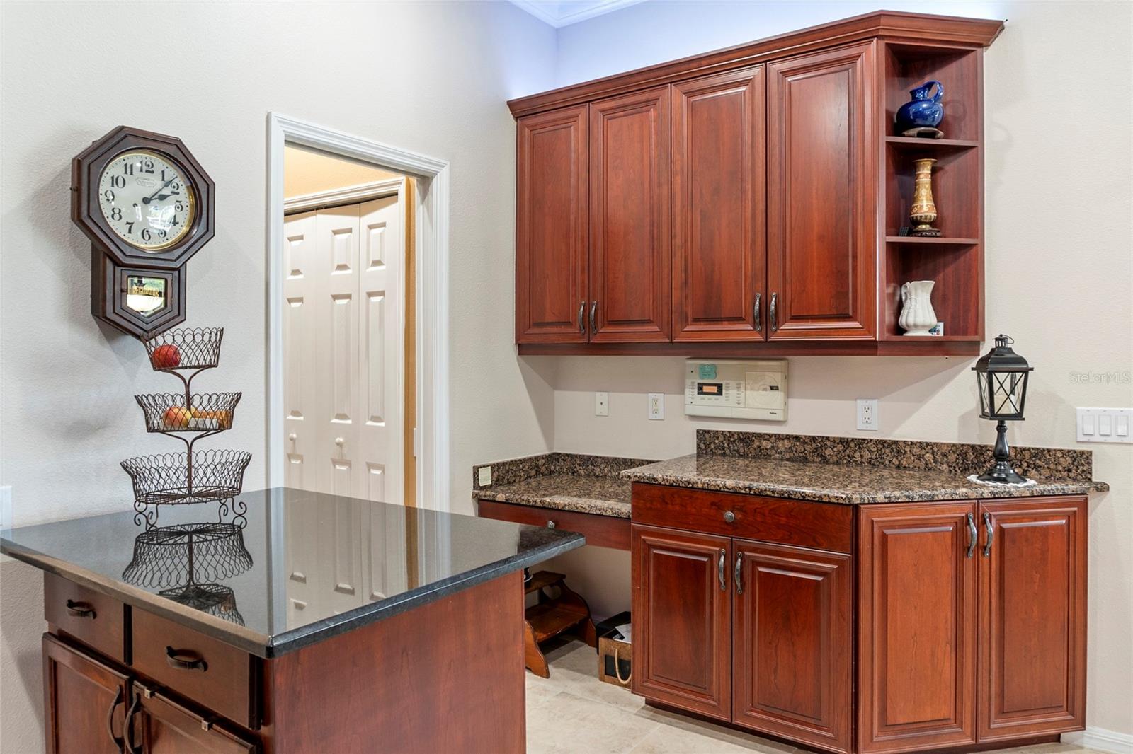 Image 14 of 42 For 1872 Coconut Palm Circle